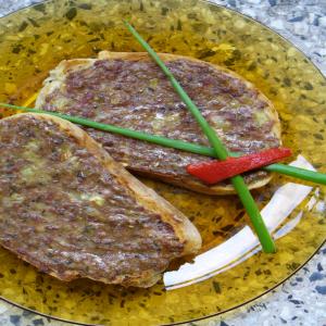 Princesses (Bulgarian Ground Meat Sandwiches)_image