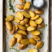 Easy Herb Roasted Potatoes_image