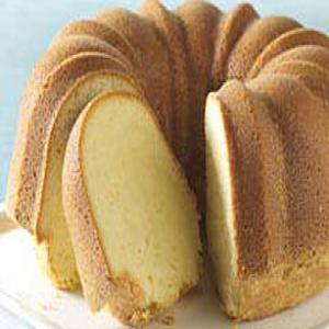 Bizcocho de mantequilla (pound cake) con crema agria_image