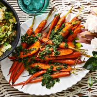 Maple-Roasted Carrots with Carrot-Top Pesto_image