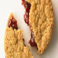 Gingersnap-Raspberry Sandwiches image