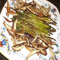 Roasted Asparagus & Shiitake Mushrooms_image