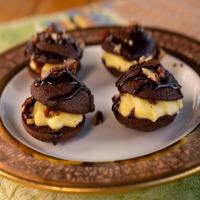 Dark Chocolate Whoopie Pies with Toasted Almond Cream_image