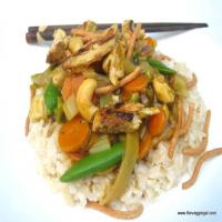 Chick'n & Cashew Chow Mein Recipe - (4.5/5) image