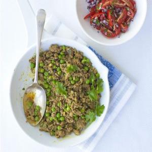 Curried lamb & peas with tomato & onion salad_image