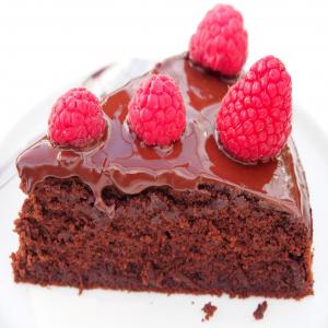 Vegan and Gluten-Free Chocolate Cake_image