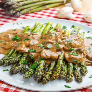 Grilled Asparagus in a Creamy Balsamic Mushroom Sauce Recipe_image