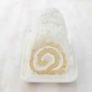 Coconut Roulade With Rum Buttercream_image