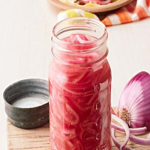 No-Cook Pickled Red Onions_image