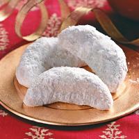 Vanilla Crescent Cookies image