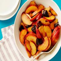 Peaches with Balsamic Cherries_image