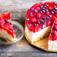 7-Up Lemon Cheesecake with Strawberry Glaze_image