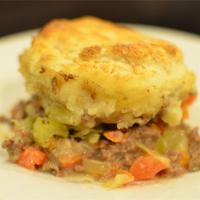 Retro Ground Beef Casserole with Biscuits_image
