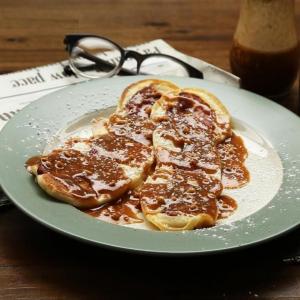 Bacon Pancake Strips with Maple-Peanut Butter Sauce_image
