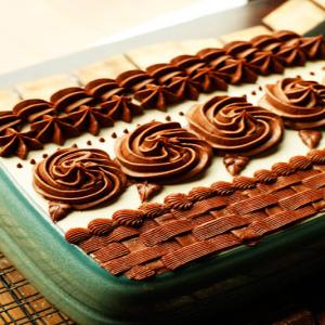 Chocolate Buttercream Frosting Recipe - (4.6/5)_image