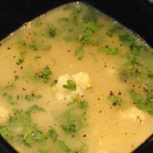 Roasted Cauliflower and Curry Soup_image
