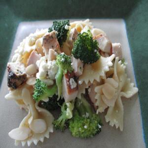 Grilled chicken pasta salad_image