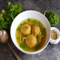 Yemenite-Style Matzo Ball Soup_image