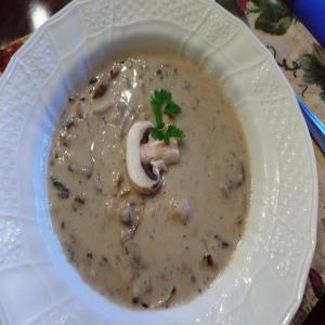 Savory Creamy Mushroom Soup_image