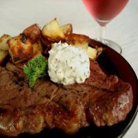 Steak with Blue Cheese Butter_image
