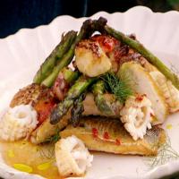 Pan-Cooked Asparagus and Mixed Fish image