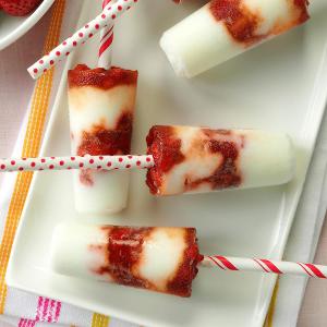 Strawberry-Rosemary Yogurt Pops_image
