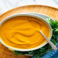 Creamy Roasted Carrot Soup_image