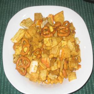 Hot and Zingy Chex Mix_image