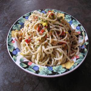 Spaghetti With Chilli and Garlic Crumbs image