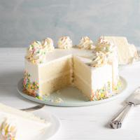 Vanilla Cake with Vanilla Buttercream Frosting image