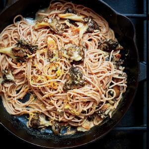 Farro Spaghetti with Mushrooms and Hazelnuts_image