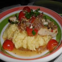 Fresh Tomato and Basil Chicken over Super Creamy Polenta image