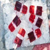 Healthy Red, White and Blue Frozen Pops_image