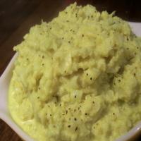 Curried Mashed Cauliflower With Shallots_image