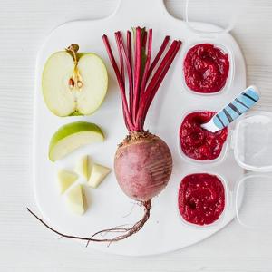 Weaning recipe: Apple & beetroot purée image