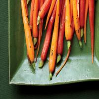 Glazed Carrots with Thyme image