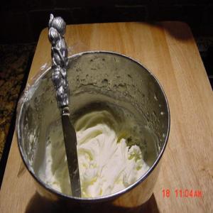 BONNIE'S BLUE RIBBON BUTTER SPREAD -- 55 calories per tablespoon, and half the fat content! image