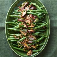 Green Beans with Shallots, Thyme, & Shiitake Mushrooms Recipe - (4.5/5) image