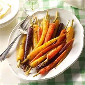 Herb-Buttered Baby Carrots Recipe_image