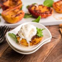 Maple Bourbon Grilled Peaches_image