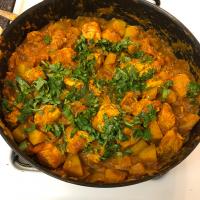 Bengali Chicken Curry with Potatoes_image