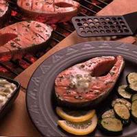 Grilled Salmon With Tarragon Butter_image