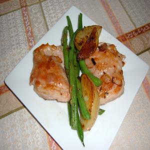 Roasted Chicken Thighs With Mustard-Thyme Sauce_image