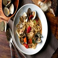 Linguine With Clams, Roasted Tomatoes and Caramelized Garlic image