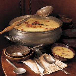 Cauliflower and Roasted Corn Soup with Chanterelle Mushrooms_image