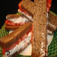 Bacon, Horseradish, and Tomato Sandwiches_image