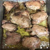 Baked Garlic Chicken Thighs - Low Carb image