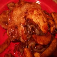 Pork Chops With Apples and Onion_image