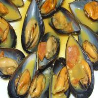 Curry-Coconut Mussels_image