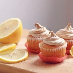 Zingy Lemon Meringue Cupcakes_image